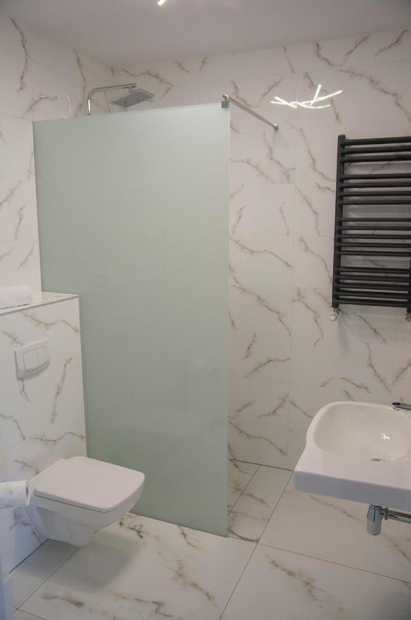 Apartament A2D Cracovia Esterno foto